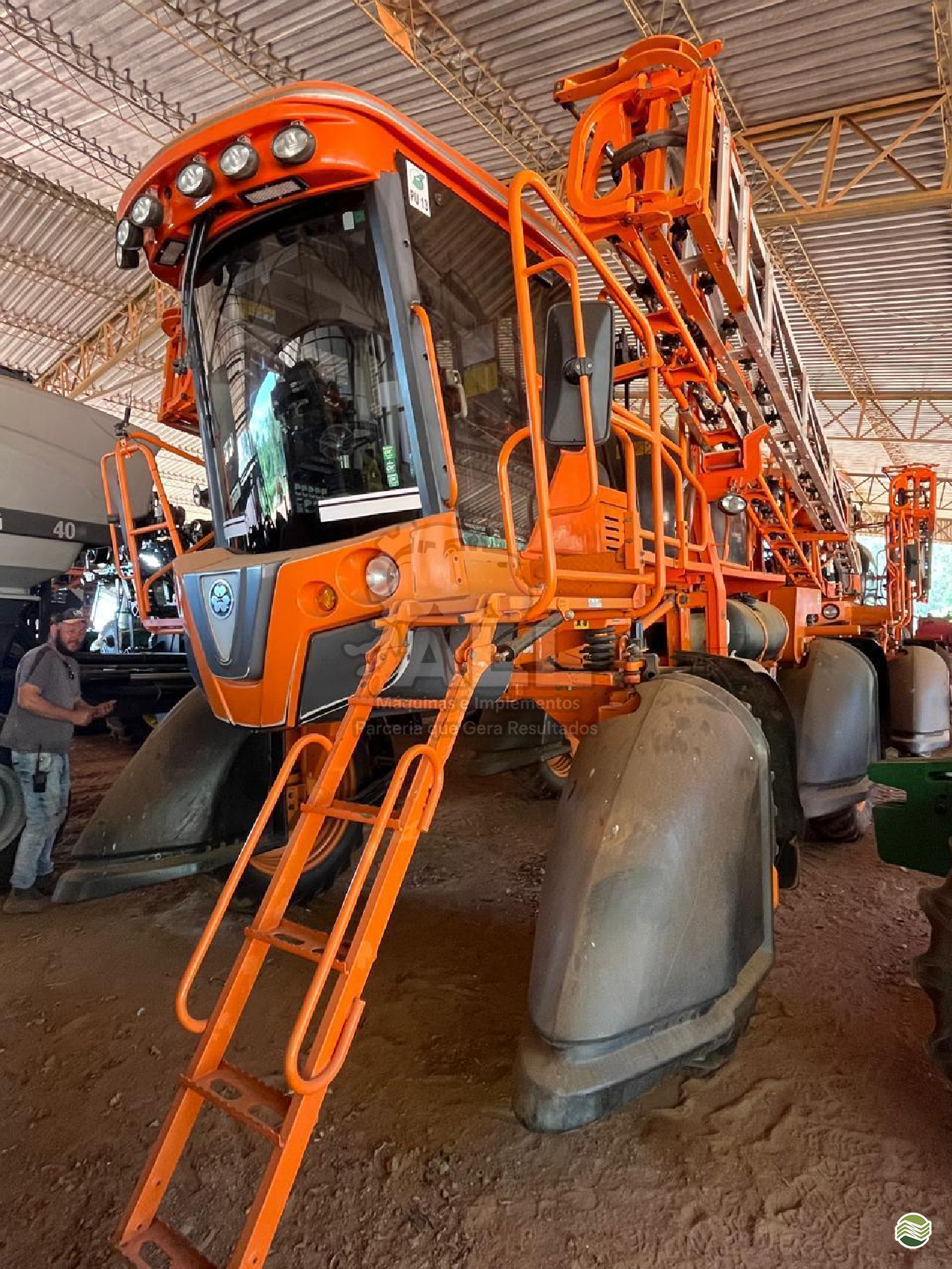PULVERIZADOR JACTO UNIPORT 2000 PLUS Tração 4x2 ALL Máquinas e Implementos RONDONOPOLIS MATO GROSSO MT